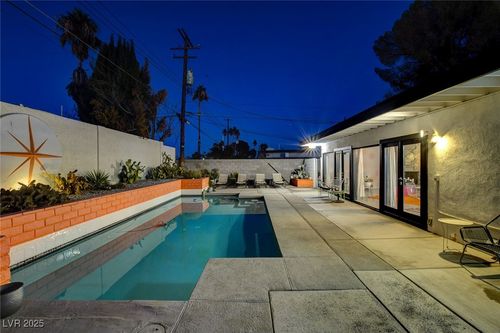 1558 Aztec Way, Las Vegas, NV, 89169-3167 | Card Image
