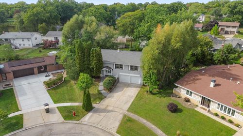 1180 Cobble Hill Ct, Hoffman Estates, IL, 60169-6913 | Card Image