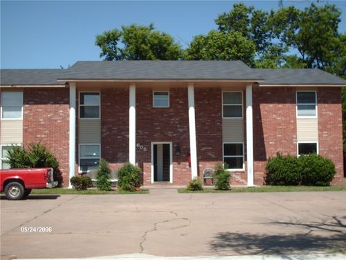 2-605 N Betty Jo Dr, Fayetteville, AR, 72701-1570 | Card Image