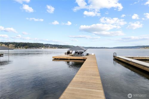 17714 Se 40th Pl, Bellevue, WA, 98008-5906 | Card Image