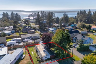 2065 Bayview Ave W, House other with 3 bedrooms, 1 bathrooms and null parking in Tillamook OR | Image 2