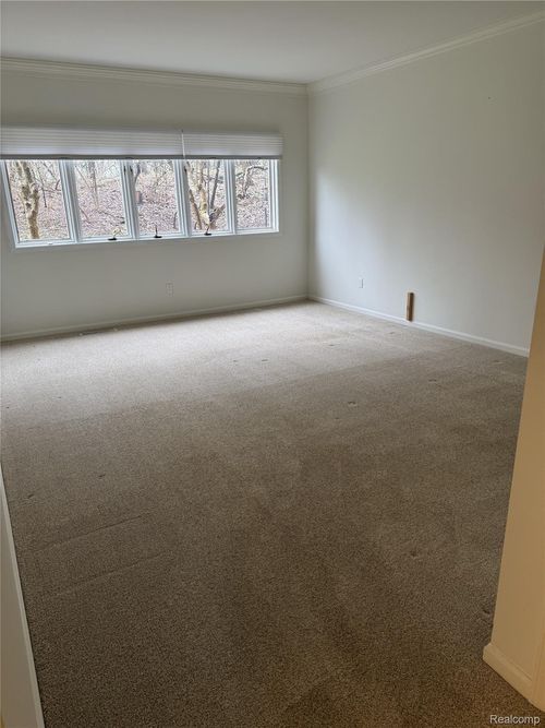 110-4040 Greenleaf Cir, Kalamazoo, MI, 49008-2525 | Card Image