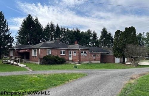 81 Pine Circle Dr, Elkins, WV, 26241-5531 | Card Image