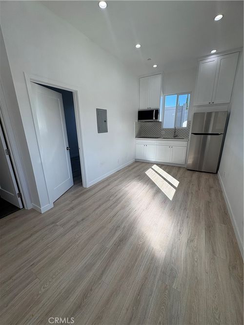 15235 Nurmi St, Sylmar, CA, 91342-3720 | Card Image