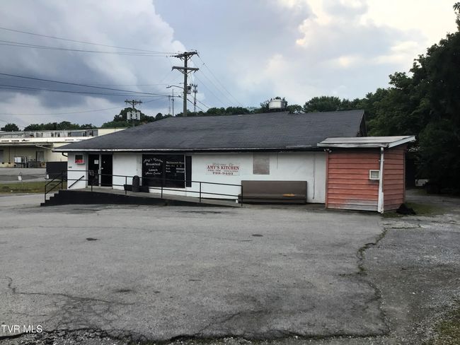 102 E Hardin St, Home with 0 bedrooms, 0 bathrooms and null parking in Greeneville TN | Image 5