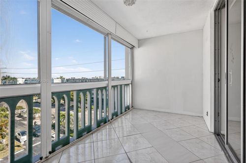 608-421 Ne 14th Ave, Hallandale Beach, FL, 33009-7484 | Card Image
