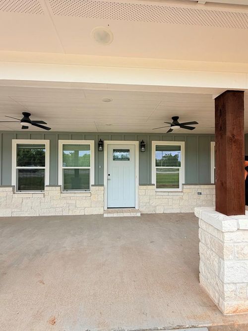 301-301 E San Bernard St, Brazoria, TX, 77422-5652 | Card Image