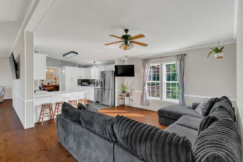 960 Harsh Ln, Castalian Springs, TN, 37031-4545 | Card Image