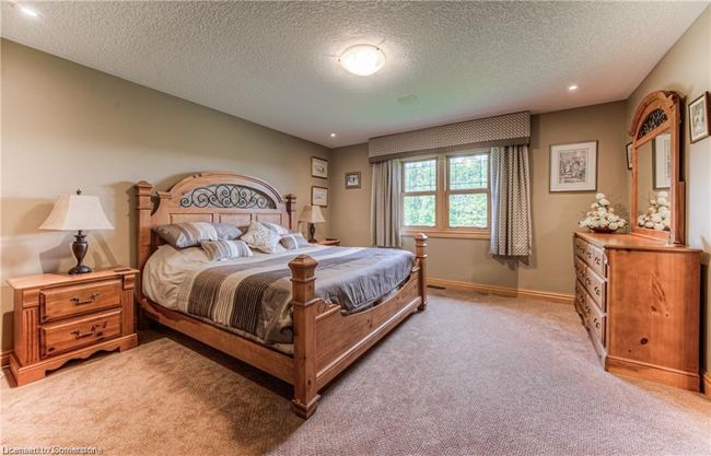 1098 Wurster Pl, House other with 11 bedrooms, 10 bathrooms and 14 parking in Breslau ON | Image 29