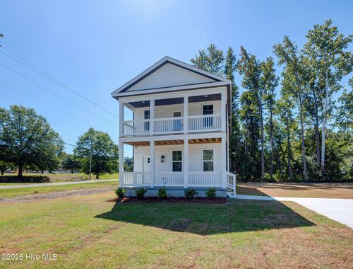 201 W Williams St, Burgaw, NC, 28425-5331 | Card Image