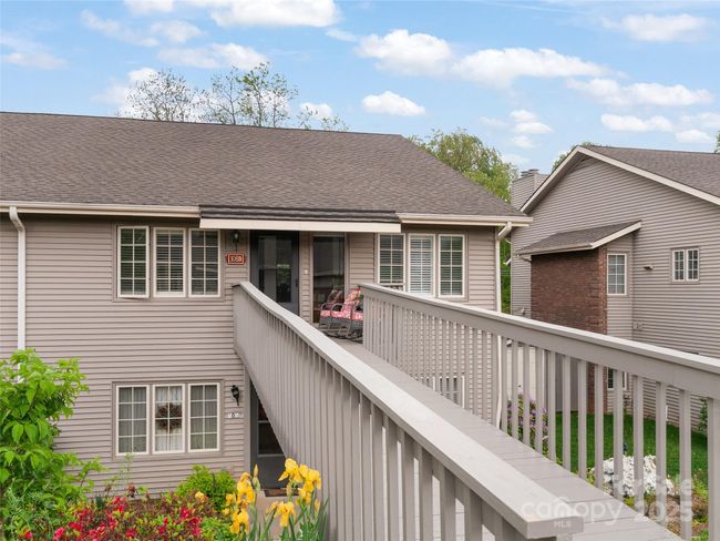 APT-108B - 671 S Haywood St, Condo with 2 bedrooms, 2 bathrooms and null parking in Waynesville NC | Image 4
