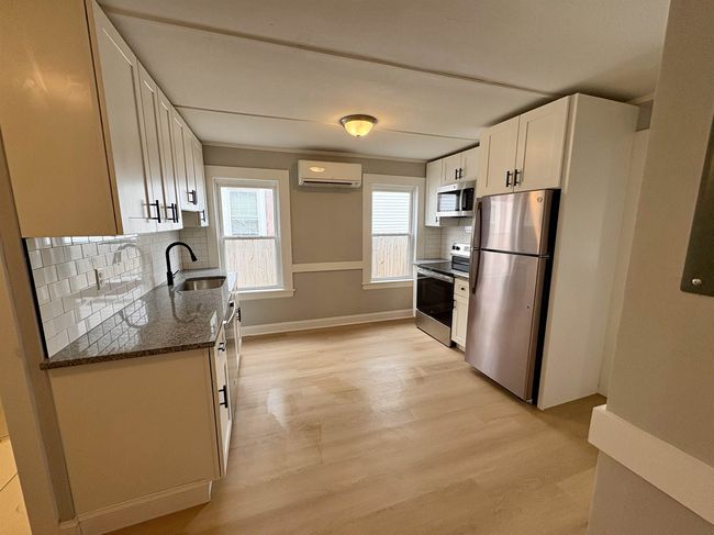 164 Front St, Condo with 2 bedrooms, 1 bathrooms and null parking in Exeter NH | Image 9