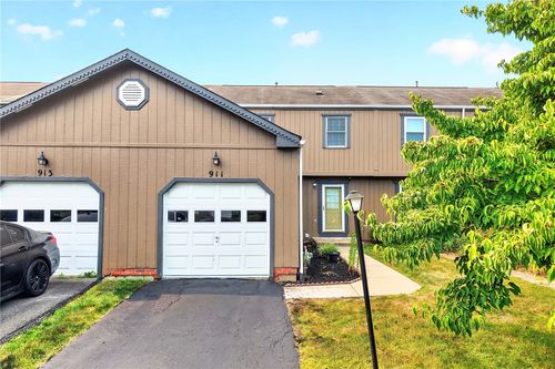 911 Sunset Cir, Cranberry Twp, PA, 16066-6757 | Card Image