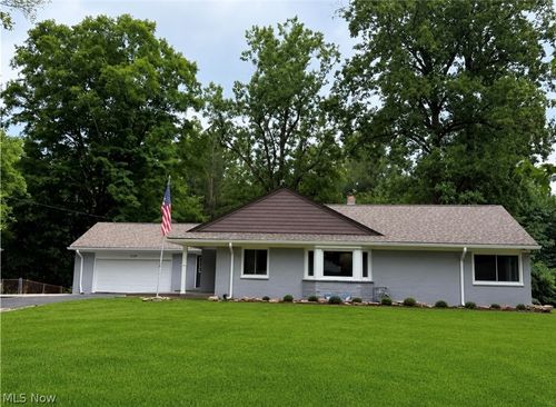 2120 Arms Dr, Girard, OH, 44420-1604 | Card Image