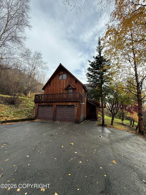 24313 Hamann Rd, Eagle River, AK, 99577-9622 | Card Image