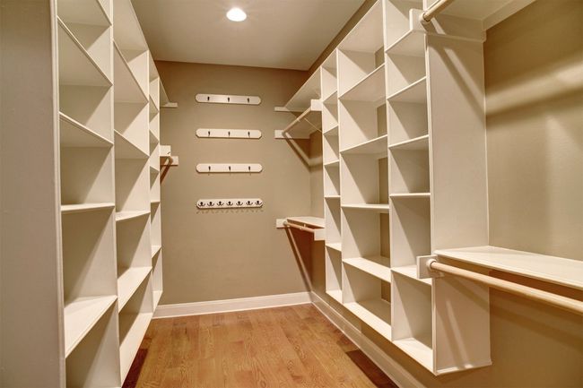 2nd Upstairs Bedroom Large walk-in closet | Image 28