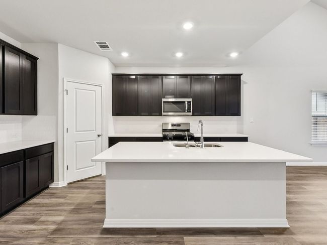 163 El Cosmico Dr, House other with 5 bedrooms, 3 bathrooms and 4 parking in Kyle TX | Image 13