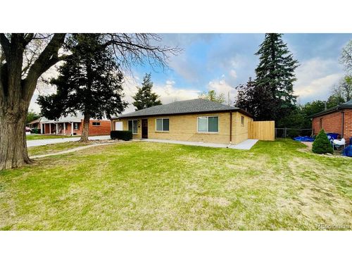 903 Quentin St, Aurora, CO, 80011 | Card Image