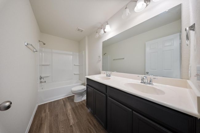 2080 Lost Timbers Dr, House other with 5 bedrooms, 3 bathrooms and 2 parking in Conroe TX | Image 11