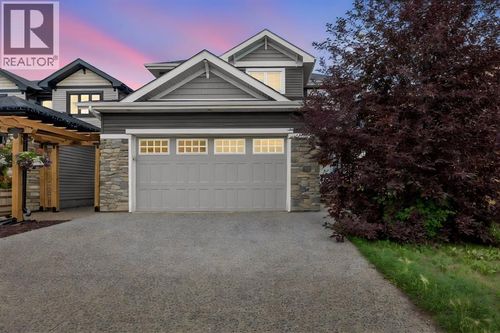 724 Heritage Dr, Fort Mcmurray, AB, T9K2X3 | Card Image