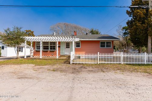 106 Belle Air St, Beaufort, NC, 28516-2306 | Card Image