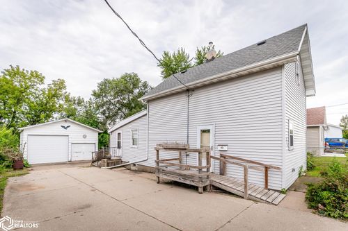 714 W Madison St, Marshalltown, IA, 50158-2636 | Card Image
