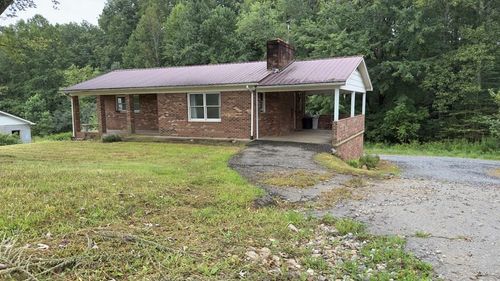 368 Magnolia Ln, Cana, VA, 24317-3997 | Card Image