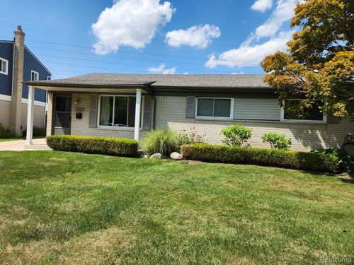30569 Westmore Dr, Madison Heights, MI, 48071-2262 | Card Image