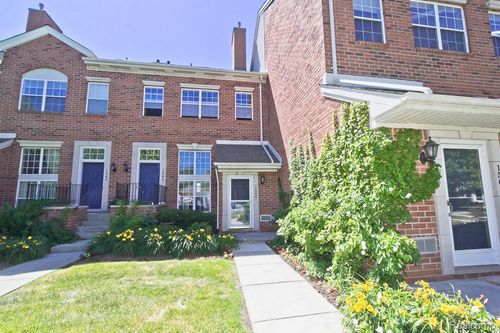 1566 Maryland Club Dr, Royal Oak, MI, 48067-4501 | Card Image