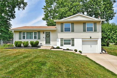 3819 Adrian Drive Se, Warren, OH, 44484 | Card Image