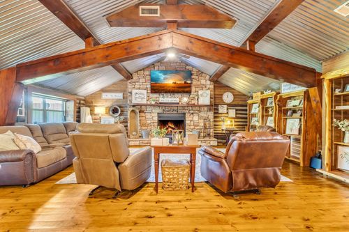 8743 Ranch Rd, Village Mills, TX, 77663 | Card Image