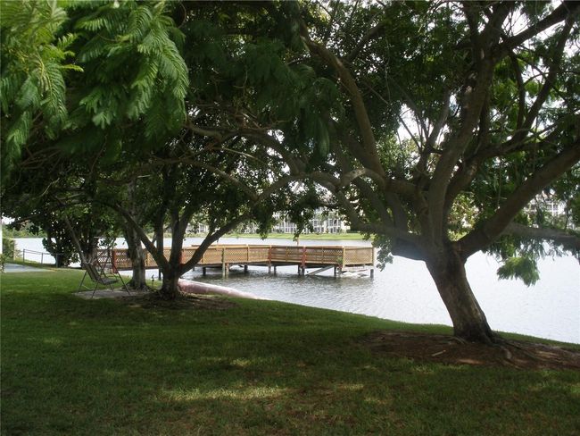 K115 - 3528 Lake Bayshore Dr, Condo with 2 bedrooms, 1 bathrooms and null parking in BRADENTON FL | Image 21