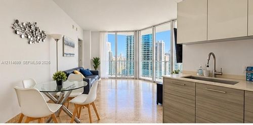 3007-1300 Brickell Bay Dr, Miami, FL, 33131-3399 | Card Image
