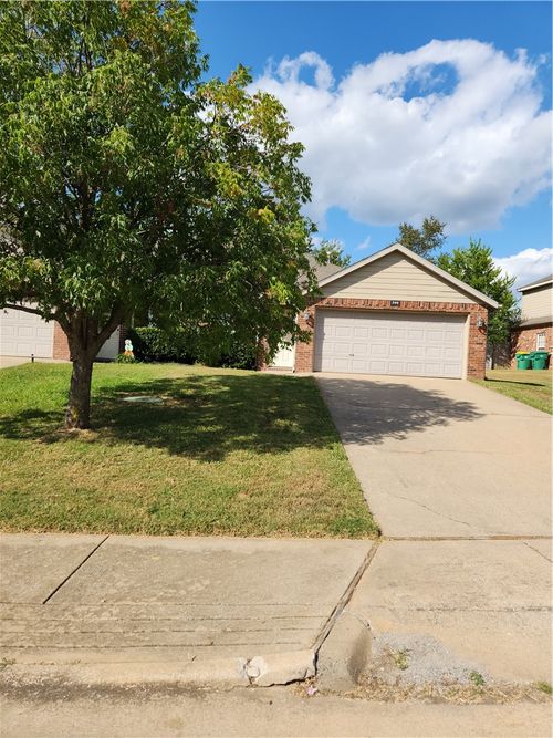 299 Copper Oaks Dr, Centerton, AR, 72719-9786 | Card Image