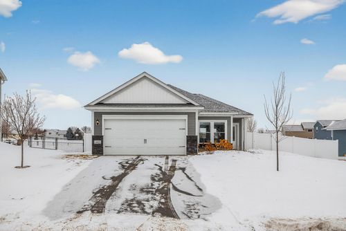 445 Wildflower Ln, Waverly, MN, 55390-7528 | Card Image