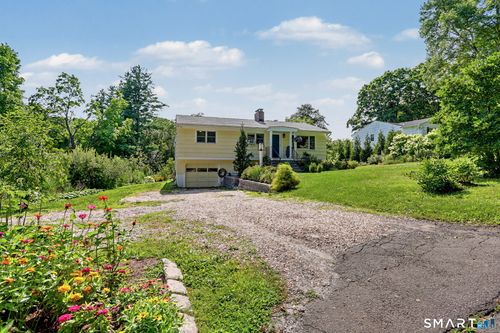 28 Juniper Rd, Newtown, CT, 06470-2052 | Card Image