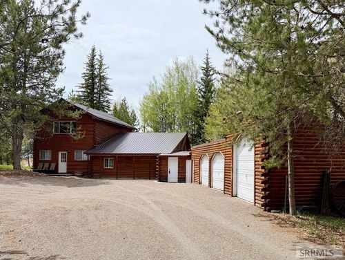 4450 Golden Eagle Dr, Ashton, ID, 83420-5519 | Card Image