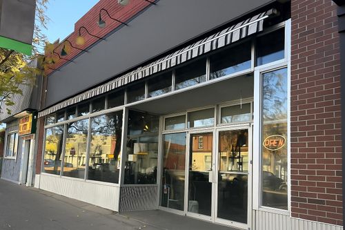 4965 50 St, Camrose, AB, T4V1P9 | Card Image