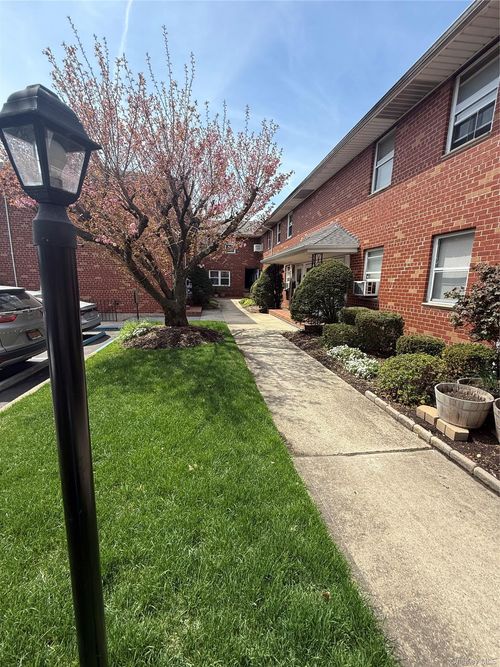 apt-b2-1690 Grand Ave, North Baldwin, NY, 11510-1852 | Card Image