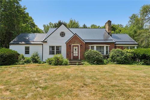 26815 Butternut Ridge Rd, North Olmsted, OH, 44070-4410 | Card Image