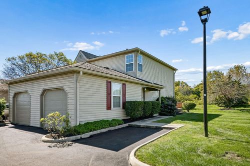 38a-5687 Everbrook Drive, Hilliard, OH, 43026 | Card Image