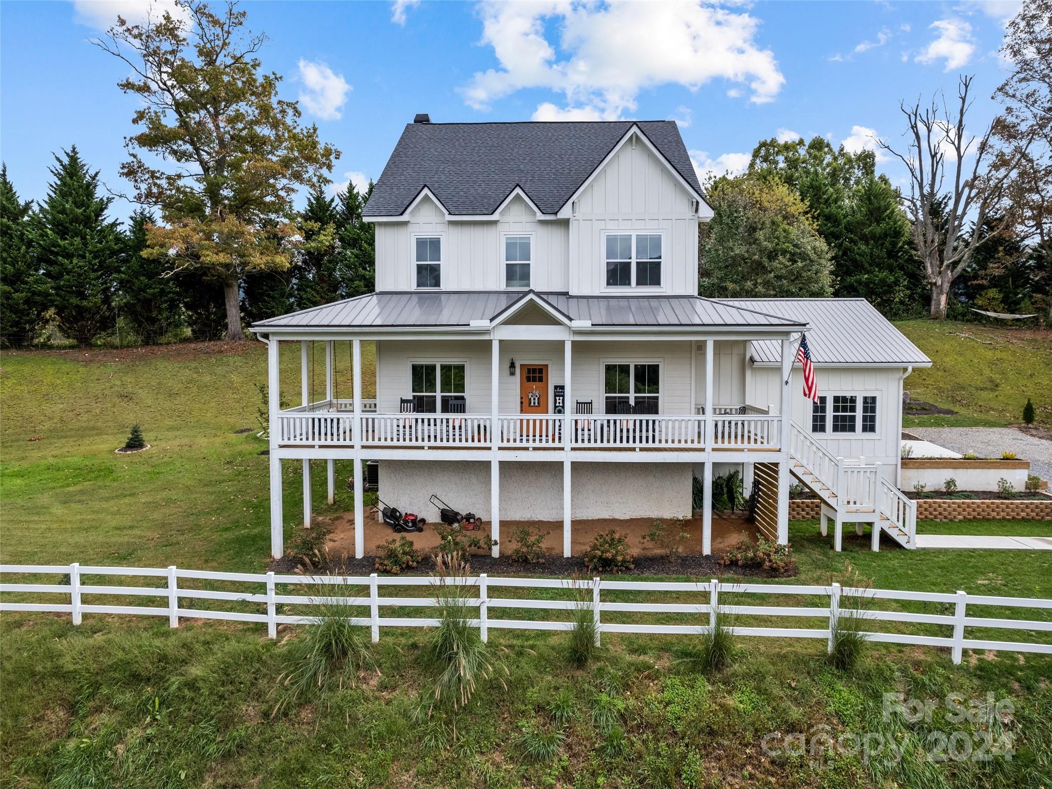 Kinloch Ln, Clyde, NC 28721