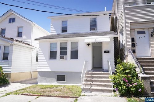 222 Riverview Pl, Cliffside Park, NJ, 07010-1113 | Card Image