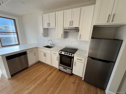 301-317 Main St, Poughkeepsie, NY, 12601-3116 | Card Image