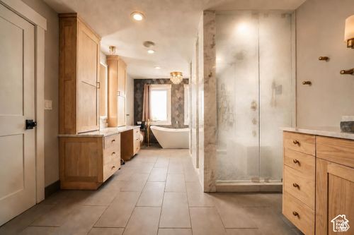 667 Wildflower Cir, North Salt Lake, UT, 84054-3350 | Card Image