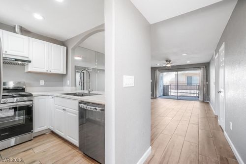 apt-120-5000 Red Rock St, Las Vegas, NV, 89118-1275 | Card Image