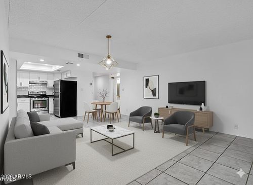 106-7930 E Camelback Rd, Scottsdale, AZ, 85251-2663 | Card Image