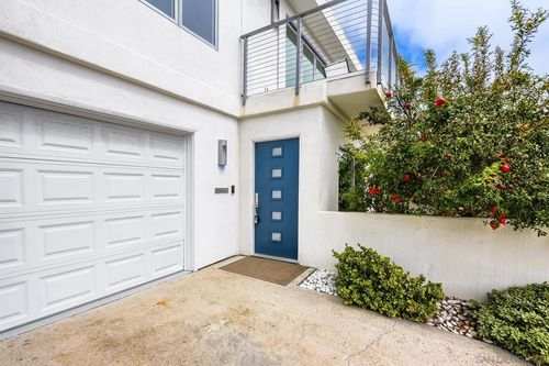 5379 La Jolla Mesa Dr, La Jolla, CA, 92037-8039 | Card Image