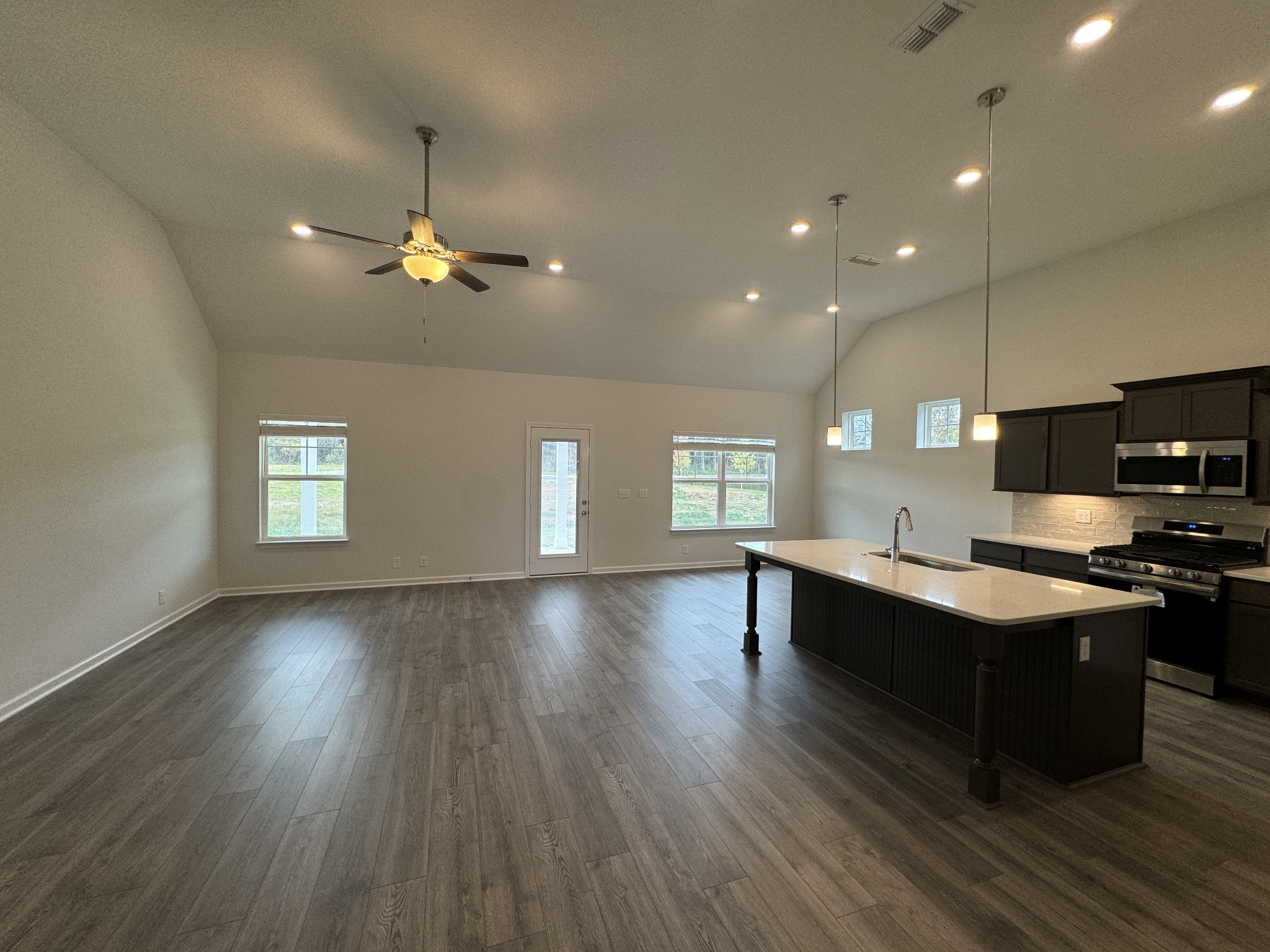 Craven Ln, Rockvale, TN 37153