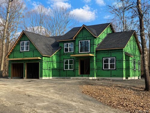 43 Maple Hill Dr, Millbrook, NY, 12545-6143 | Card Image